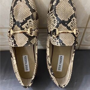 Steve Madden Tan Snake-Print Loafers with Gold Accent